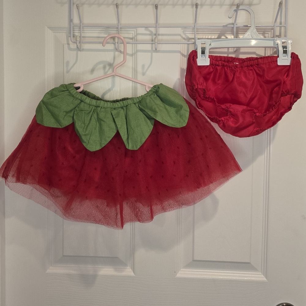 Gymboree Strawberry Tutu Skirt And Bloomers 3T